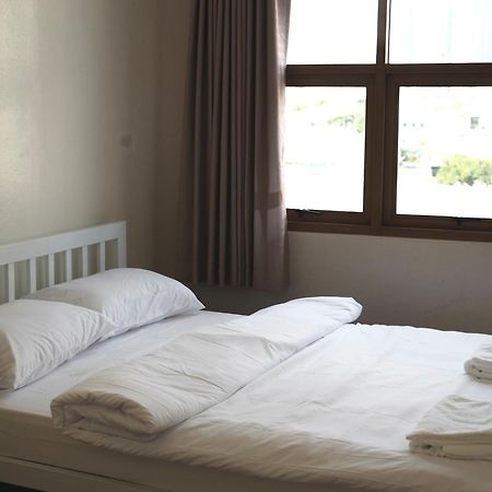Krung Tone Hostel Bangkok Kültér fotó