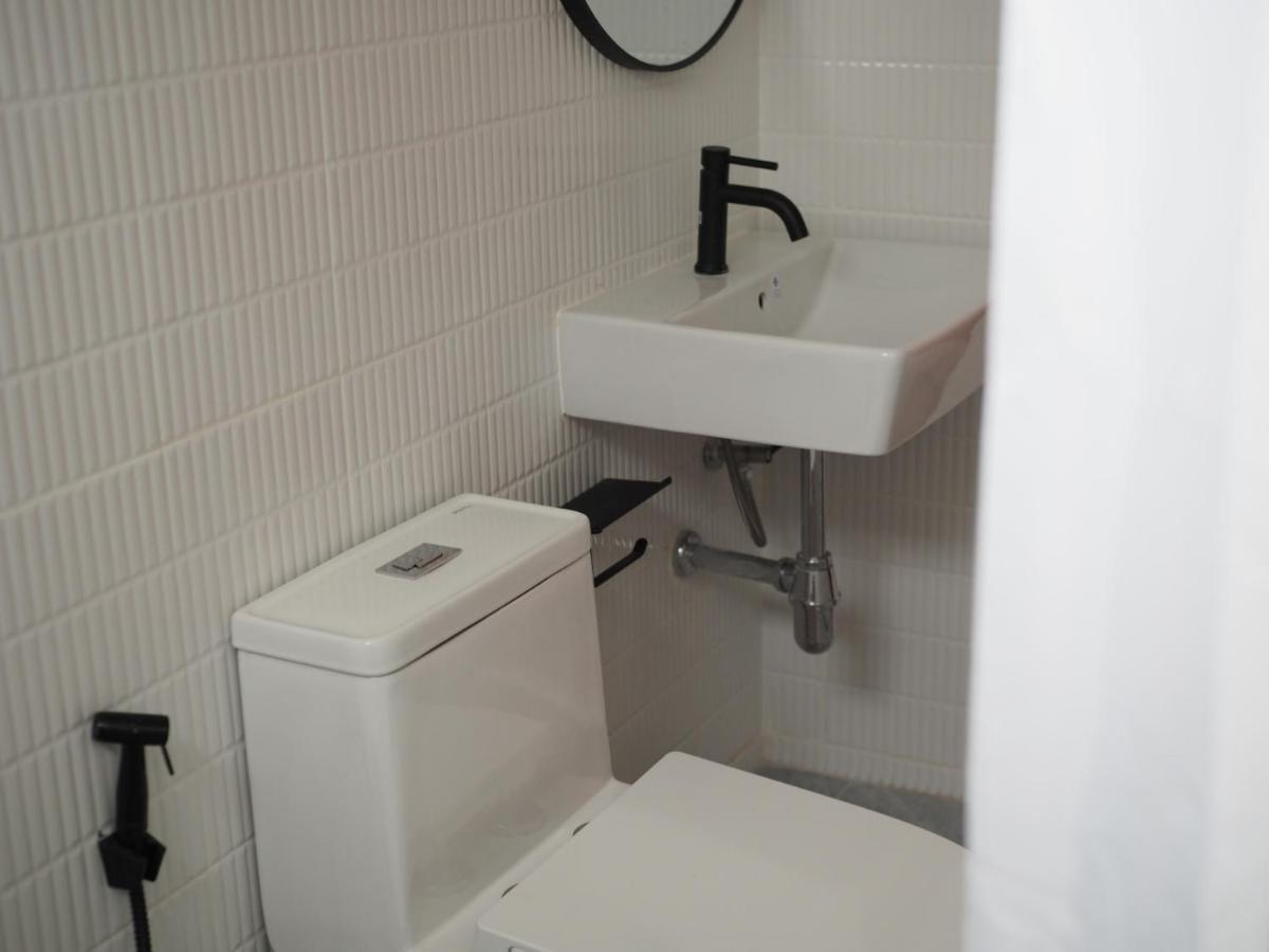 Krung Tone Hostel Bangkok Kültér fotó