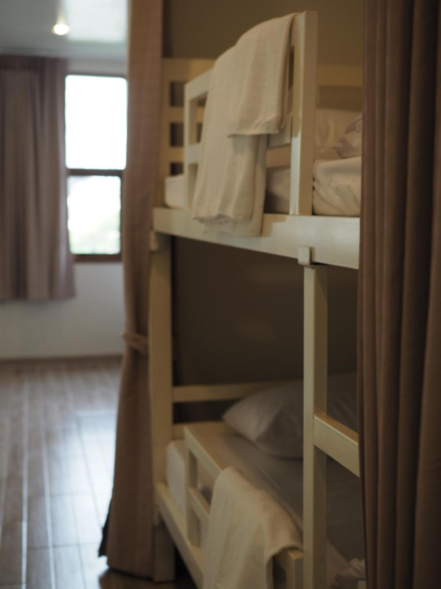 Krung Tone Hostel Bangkok Kültér fotó