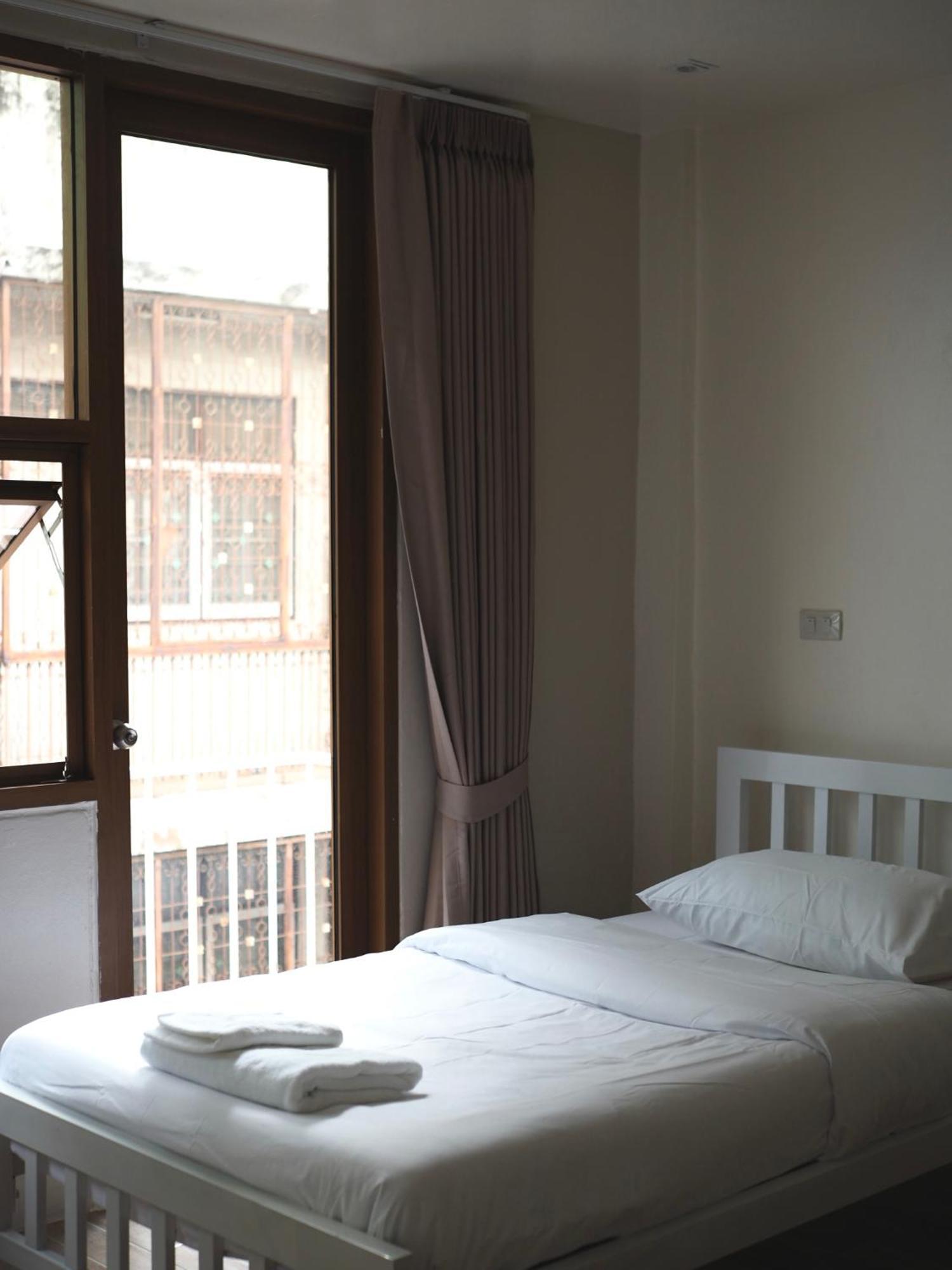 Krung Tone Hostel Bangkok Kültér fotó